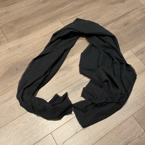 Old Navy. 2 x scarf. Extra large unisex scarves. NWOT. ❄️ - Picture 3 of 6